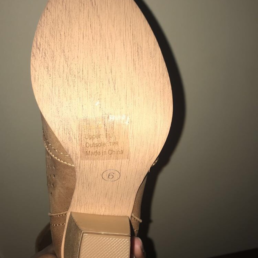 Boot - Picture 2 of 3